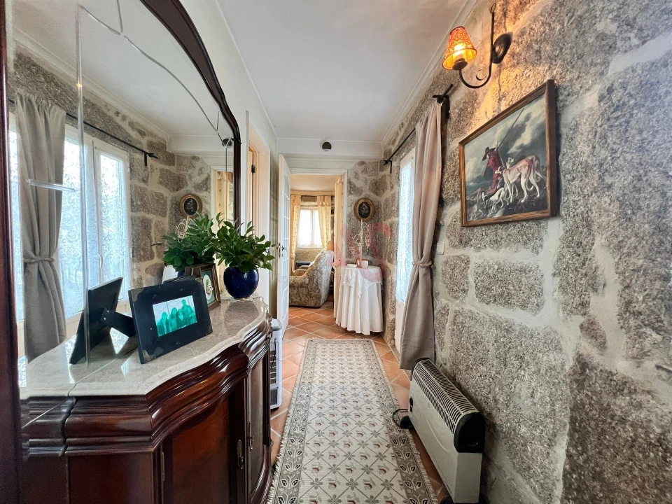 Moradia T3 para Venda em Oliveira do Douro Foto 23