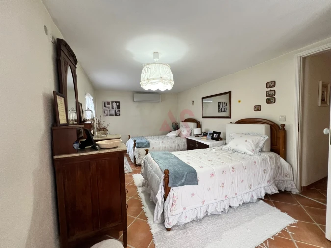 Moradia T3 para Venda em Oliveira do Douro Foto 18