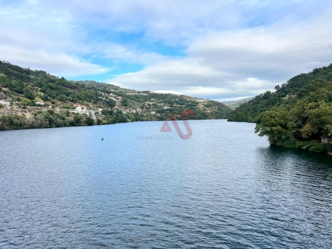 Moradia T3 para Venda em Oliveira do Douro Foto 43