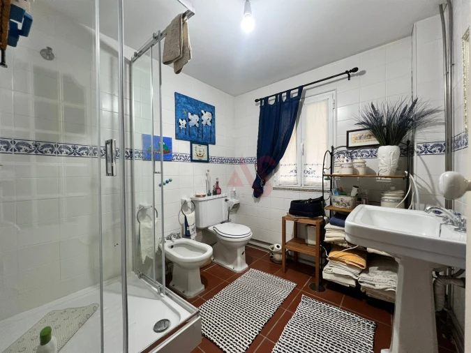 Moradia T3 para Venda em Oliveira do Douro Foto 17