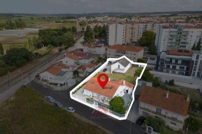 Moradia T3 para Venda em Marrazes e Barosa