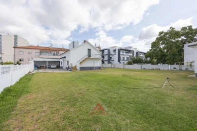 Moradia T3 para Venda em Marrazes e Barosa