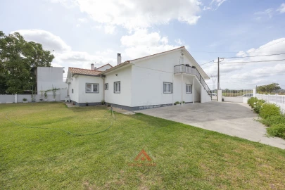 Moradia T3 para Venda em Marrazes e Barosa