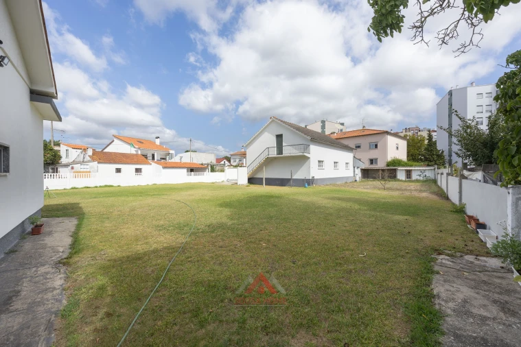 Moradia T3 para Venda em Marrazes e Barosa Foto 32