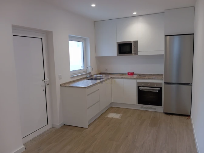 Moradia T2 para Arrendamento em São Mamede de Infesta e Senhora da Hora Foto 3