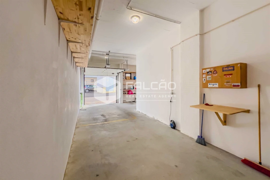 Garagem para Venda em Marvila, Ribeira Santarém, São Salvador, São Nicolau Foto 1