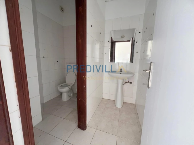 Loja para Arrendamento em Cidade da Maia Foto 9