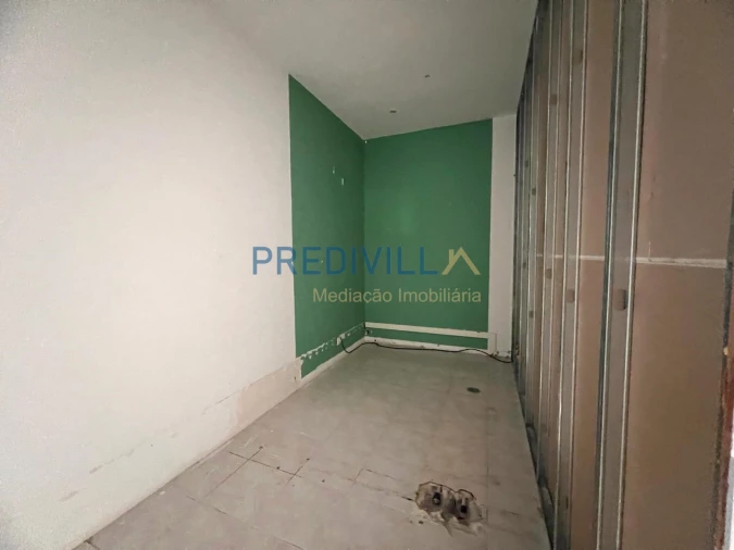 Loja para Arrendamento em Cidade da Maia Foto 14