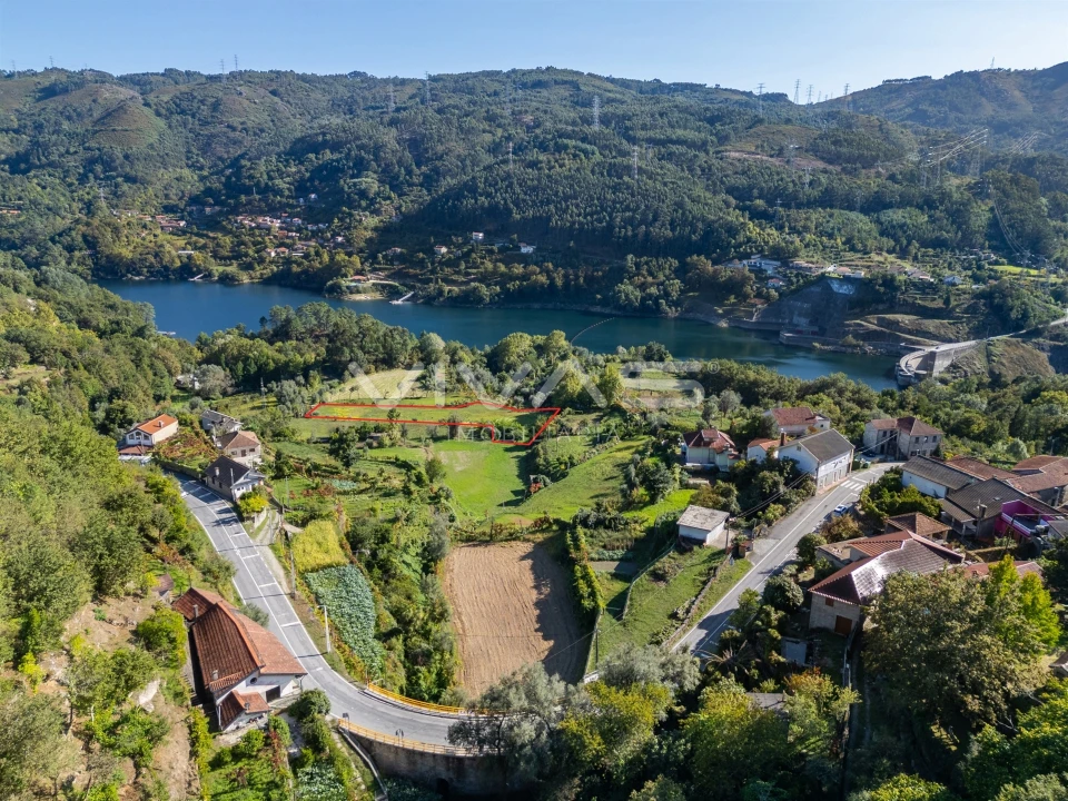 Terreno Agricola ou Rústico para Arrendamento em Valdosende Foto 2