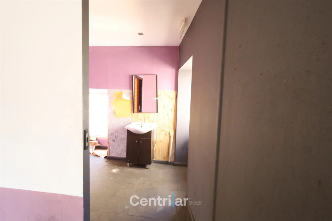 Loja para Venda em Vila Nova de Tazem Foto 8