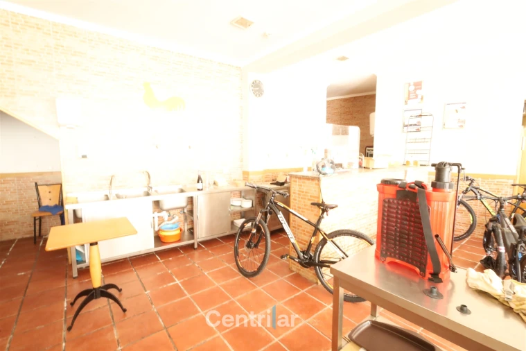 Loja para Venda em Vila Nova de Tazem Foto 17