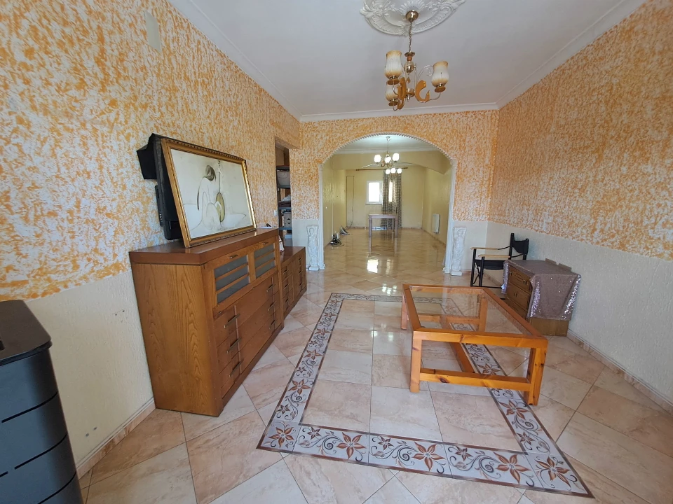 Moradia T6 para Venda em Miranda do Douro Foto 3