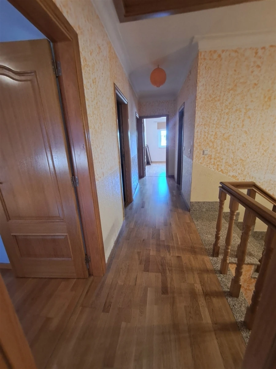 Moradia T6 para Venda em Miranda do Douro Foto 28