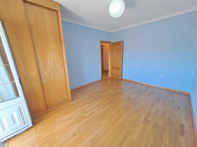 Moradia T6 para Venda em Miranda do Douro Foto 38