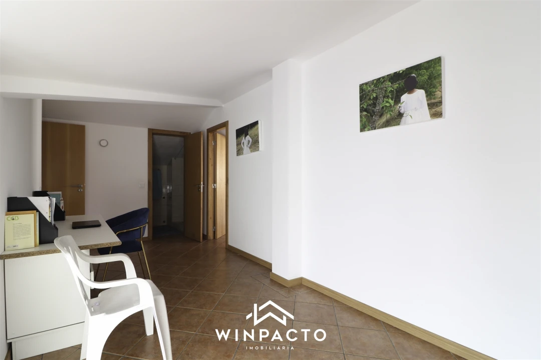 Moradia T6 para Venda em Canas de Senhorim Foto 57