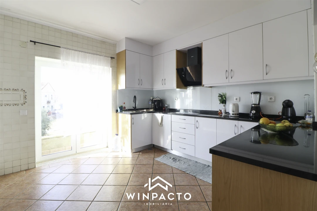 Moradia T6 para Venda em Canas de Senhorim Foto 12