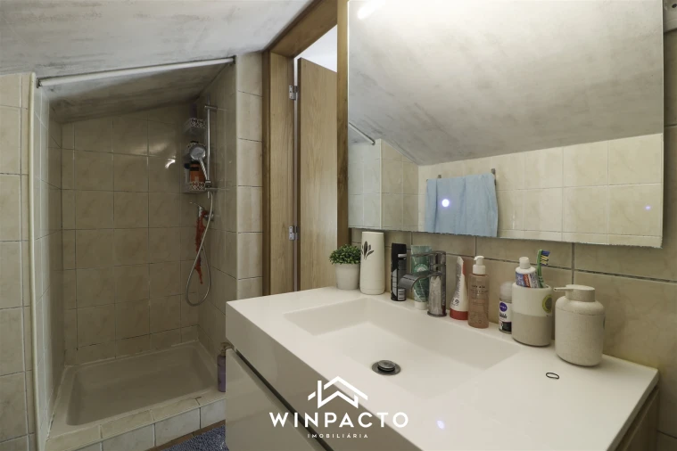 Moradia T6 para Venda em Canas de Senhorim Foto 80