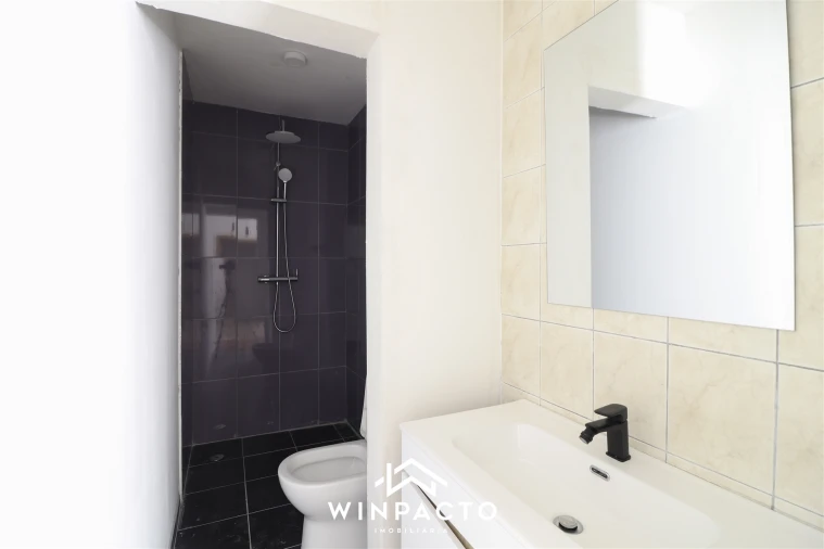 Moradia T6 para Venda em Canas de Senhorim Foto 33