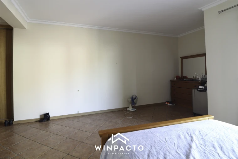 Moradia T6 para Venda em Canas de Senhorim Foto 105