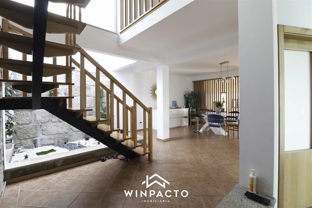 Moradia T6 para Venda em Canas de Senhorim Foto 6