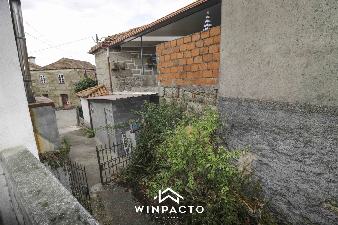 Moradia T3 para Venda em Santiago de Cassurrães e Póvoa de Cervães Foto 35