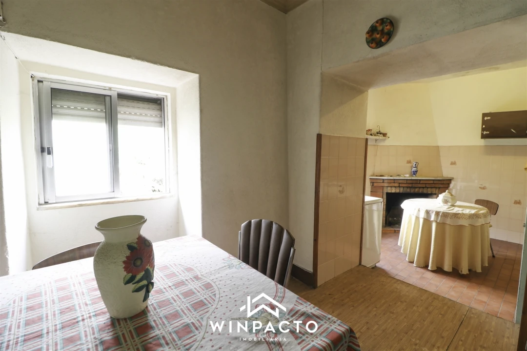 Moradia T3 para Venda em Santiago de Cassurrães e Póvoa de Cervães Foto 17