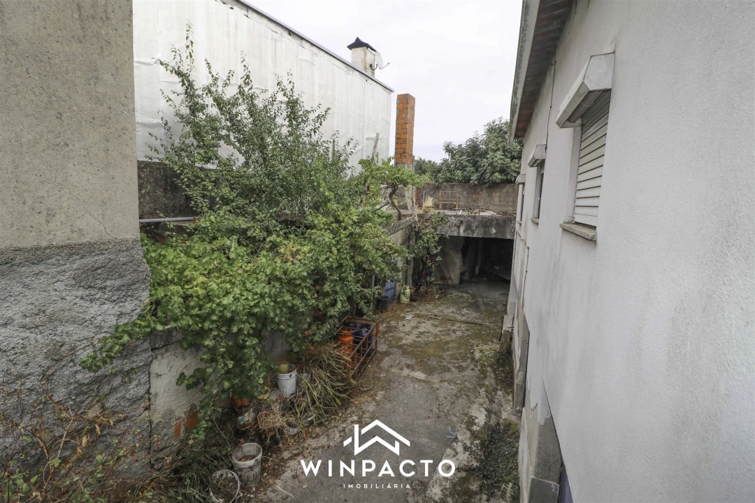 Moradia T3 para Venda em Santiago de Cassurrães e Póvoa de Cervães Foto 34