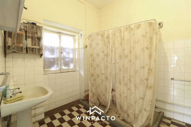 Moradia T3 para Venda em Santiago de Cassurrães e Póvoa de Cervães Foto 20