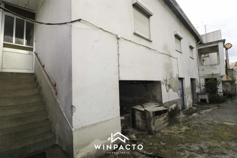 Moradia T3 para Venda em Santiago de Cassurrães e Póvoa de Cervães Foto 9