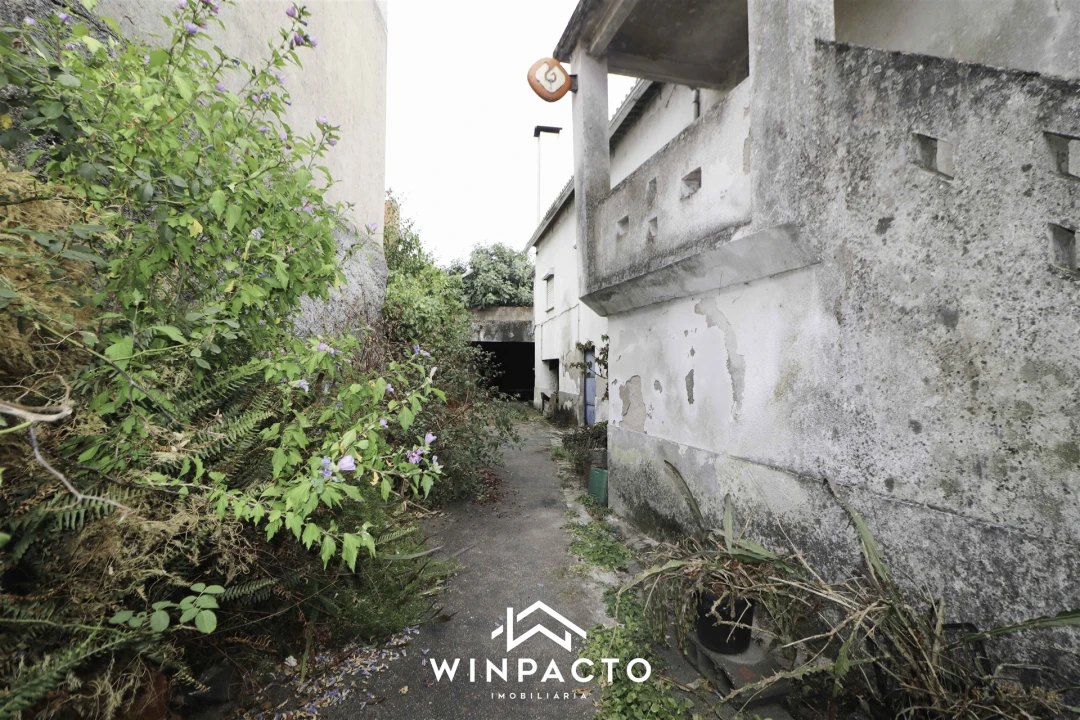 Moradia T3 para Venda em Santiago de Cassurrães e Póvoa de Cervães Foto 4