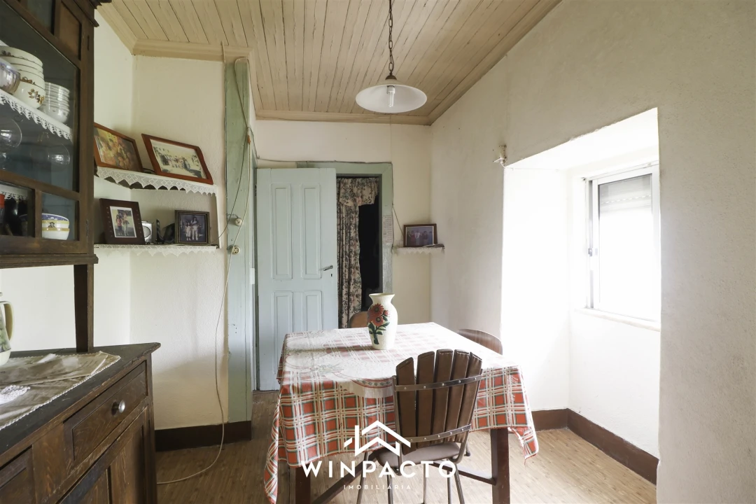 Moradia T3 para Venda em Santiago de Cassurrães e Póvoa de Cervães Foto 16