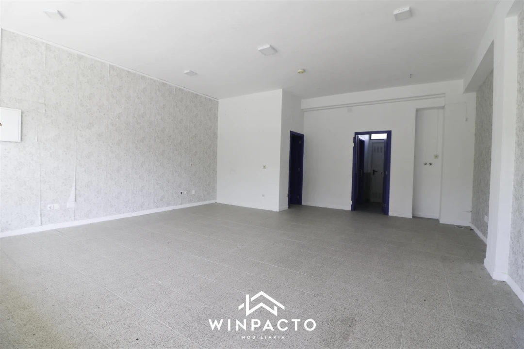 Loja para Venda em Nelas Foto 4