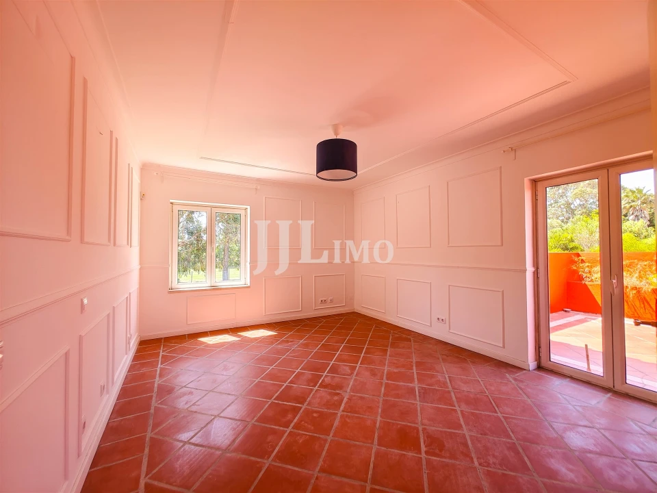 Moradia T4 para Arrendamento em Santa Maria e São Miguel, São Martinho, São Pedro Penaferrim Foto 31