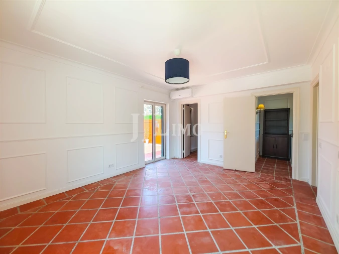 Moradia T4 para Arrendamento em Santa Maria e São Miguel, São Martinho, São Pedro Penaferrim Foto 32