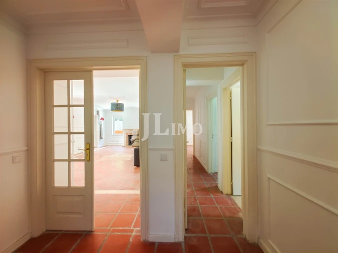 Moradia T4 para Arrendamento em Santa Maria e São Miguel, São Martinho, São Pedro Penaferrim Foto 19