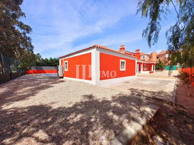 Moradia T4 para Arrendamento em Santa Maria e São Miguel, São Martinho, São Pedro Penaferrim Foto 7