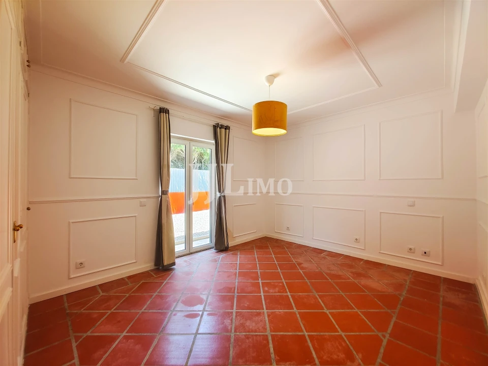 Moradia T4 para Venda em Santa Maria e São Miguel, São Martinho, São Pedro Penaferrim Foto 24