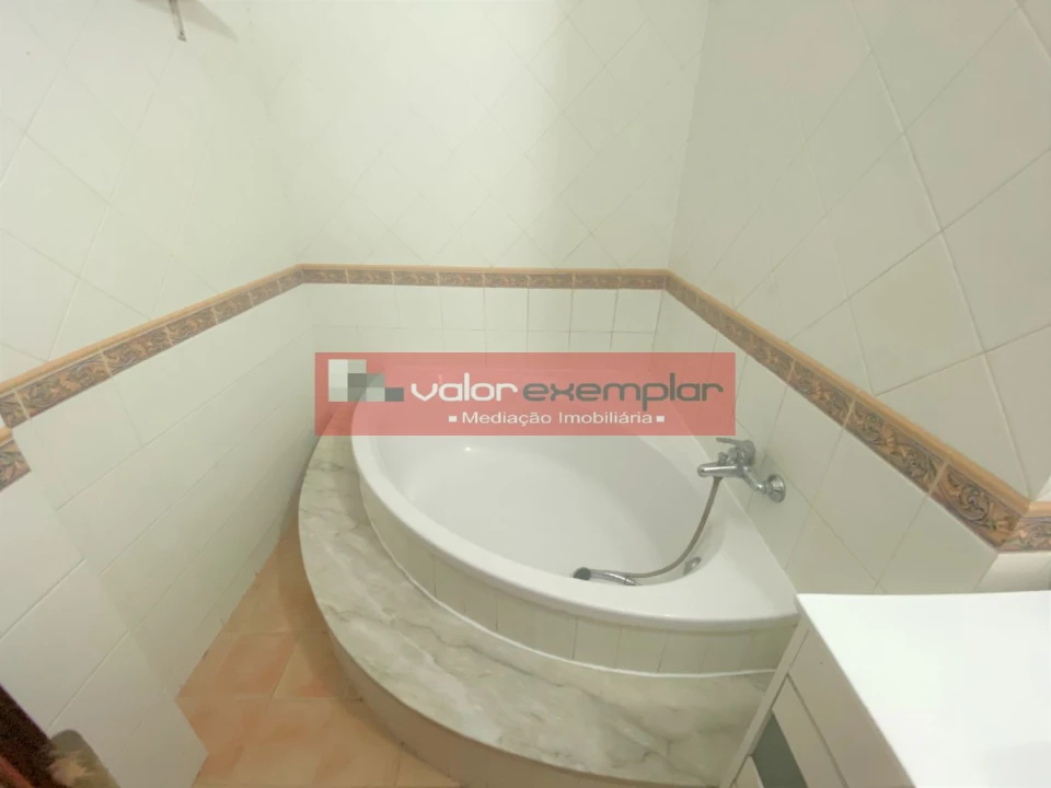 Apartamento T4 para Venda em Samouco Foto 11