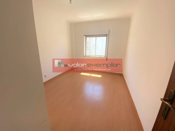 Apartamento T4 para Venda em Samouco Foto 13