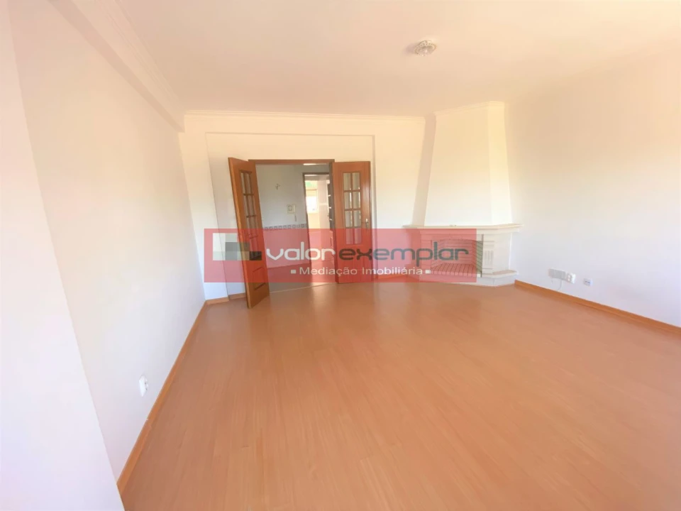 Apartamento T4 para Venda em Samouco Foto 4