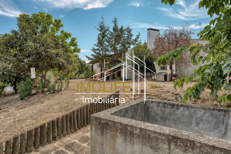 Quinta T4 para Venda em Mora Foto 11