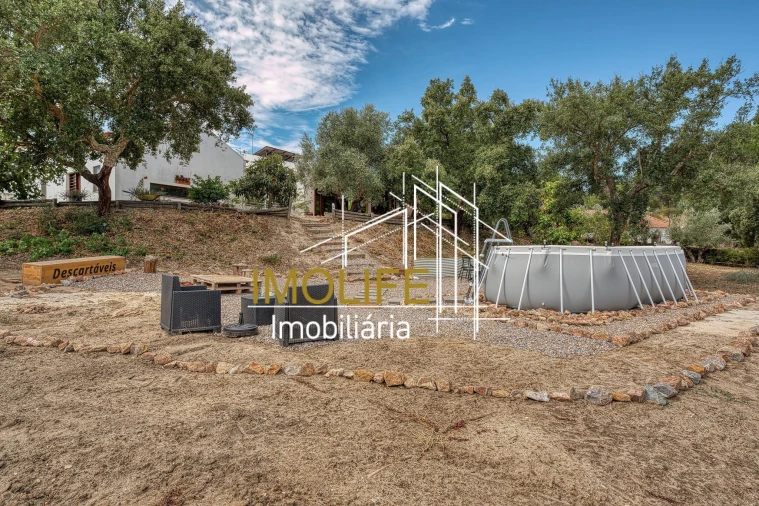 Quinta T4 para Venda em Mora Foto 13