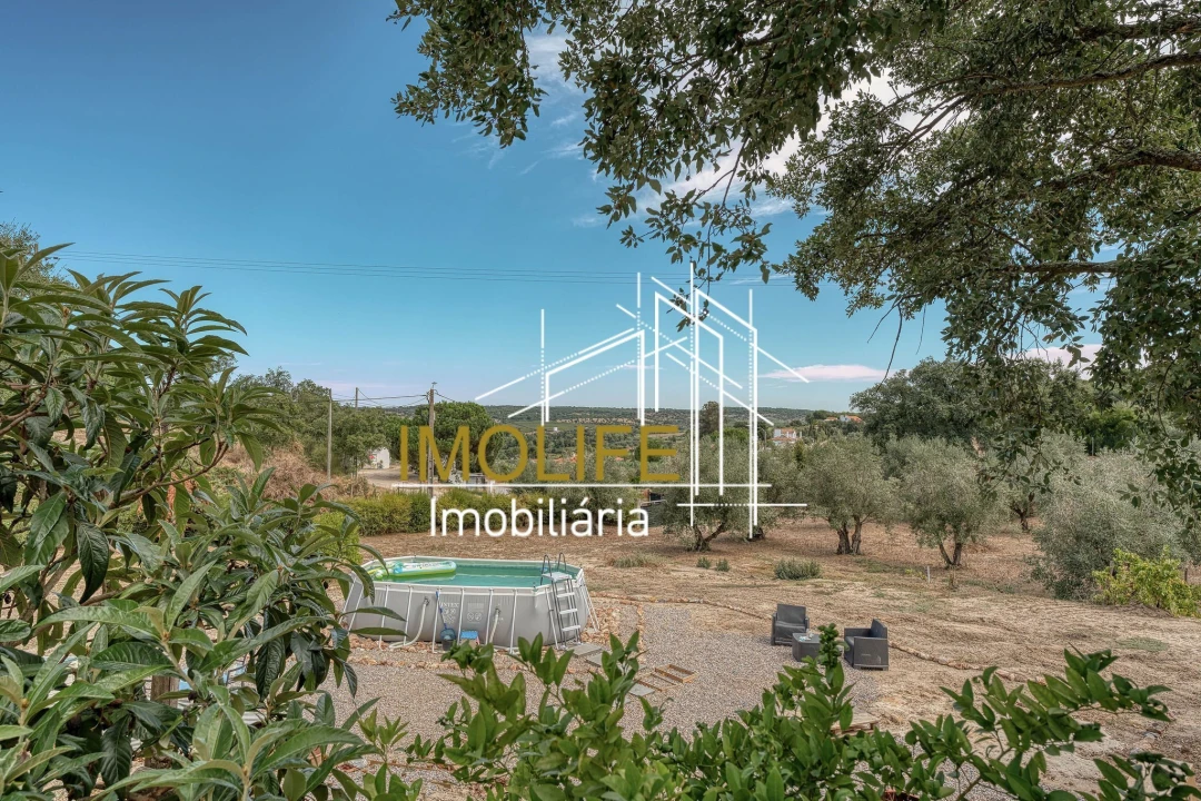 Quinta T4 para Venda em Mora Foto 3