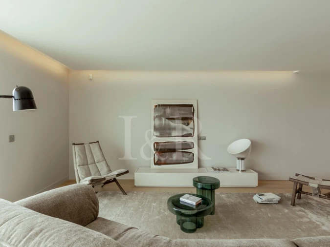 Apartamento T4 para Venda em Avenidas Novas Foto 8