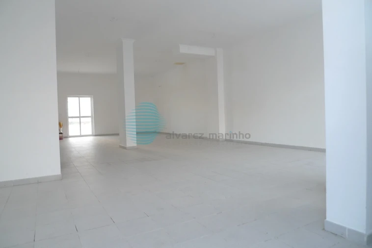Loja para Arrendamento em Póvoa de Santa Iria e Forte da Casa Foto 2