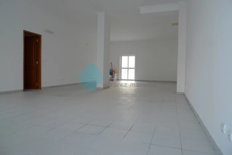 Loja para Arrendamento em Póvoa de Santa Iria e Forte da Casa Foto 3
