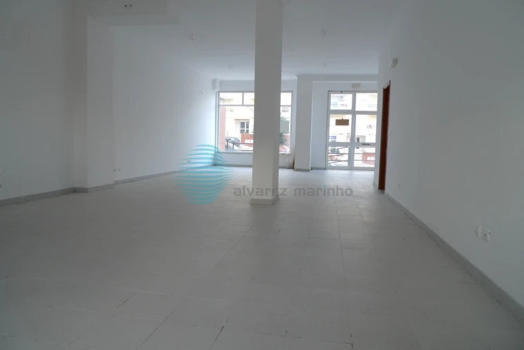 Loja para Arrendamento em Póvoa de Santa Iria e Forte da Casa Foto 4