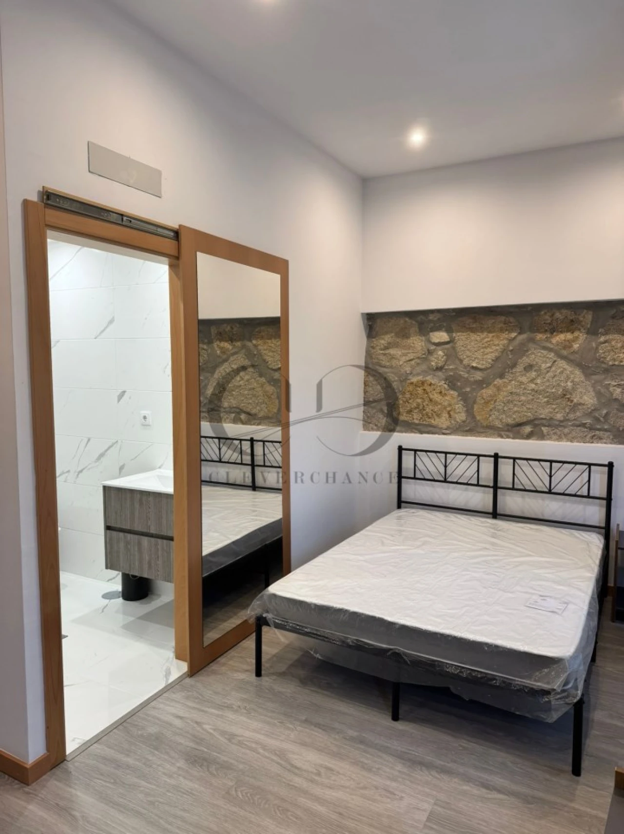 Quarto para Arrendamento em Santa Marinha e São Pedro da Afurada Foto 1