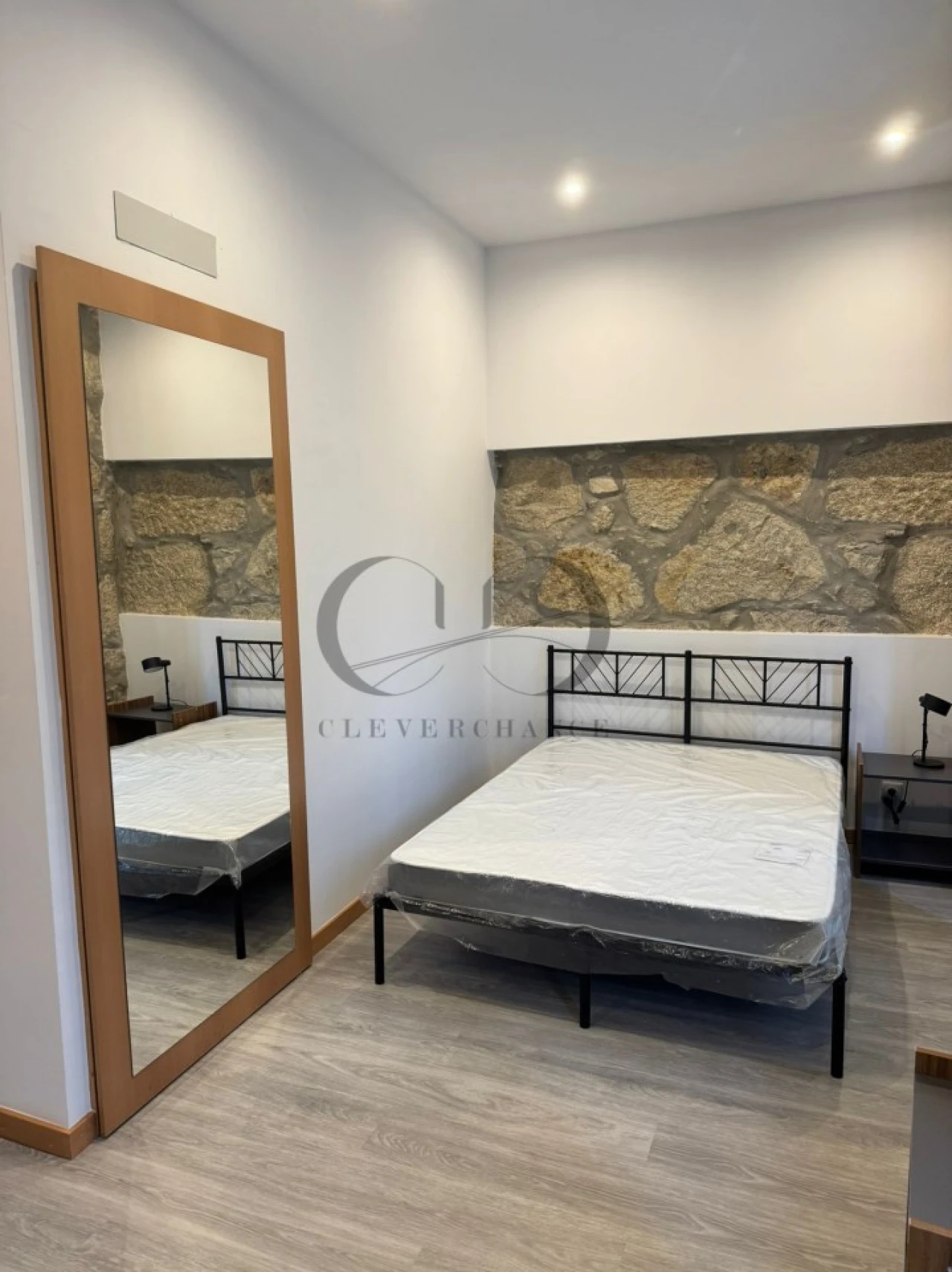 Quarto para Arrendamento em Santa Marinha e São Pedro da Afurada Foto 2