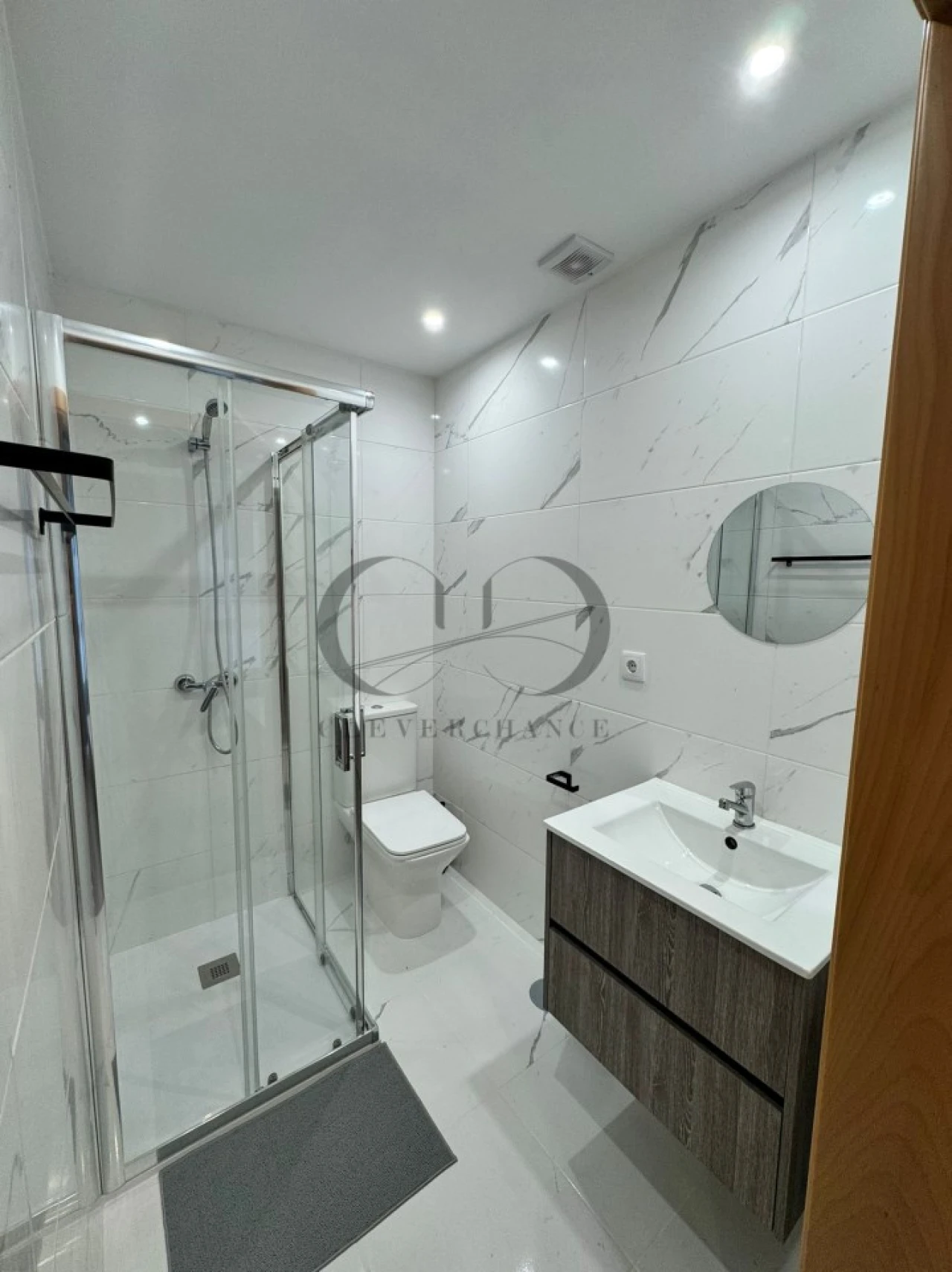 Quarto para Arrendamento em Santa Marinha e São Pedro da Afurada Foto 3